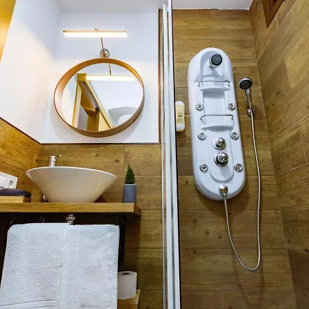 Slipper Friendly Holiday home *